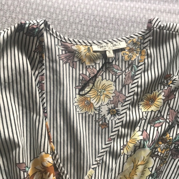 Striped romper - Picture 3 of 3